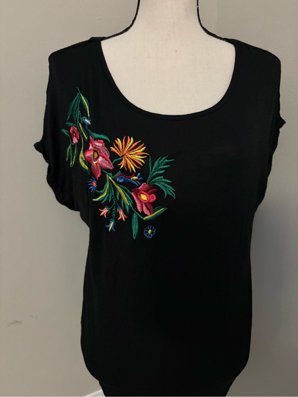 Hannah Black Scoop Neck Top with Multicolor Floral Embroidery-Size XL